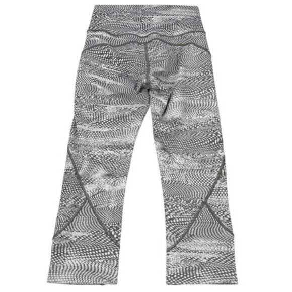 Lululemon In Movement Crop 19" In Swerve Vapor Metal Grey Size 4 - Picture 7 of 8